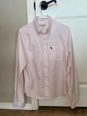 Abercrombie & Fitch Vintage Light Pink Striped Button-Down Shirt